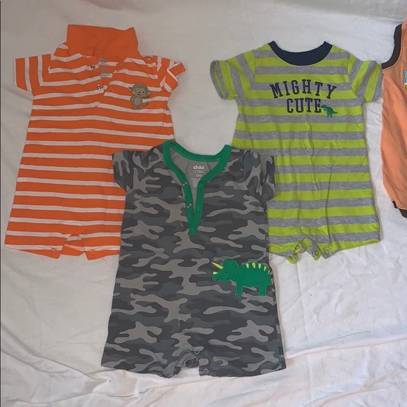12M Boy summer onsies!! - Picture 2 of 3